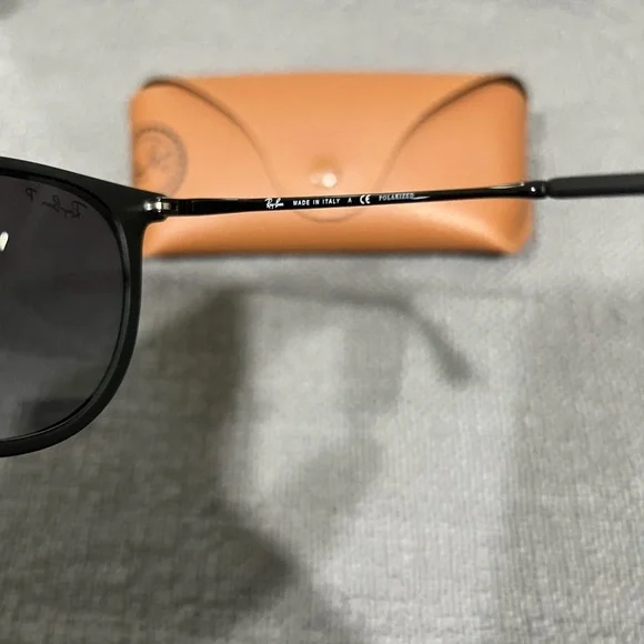 Ray-Ban Erika polarized Black Sunglasses with Tan Case - Picture 4 of 7